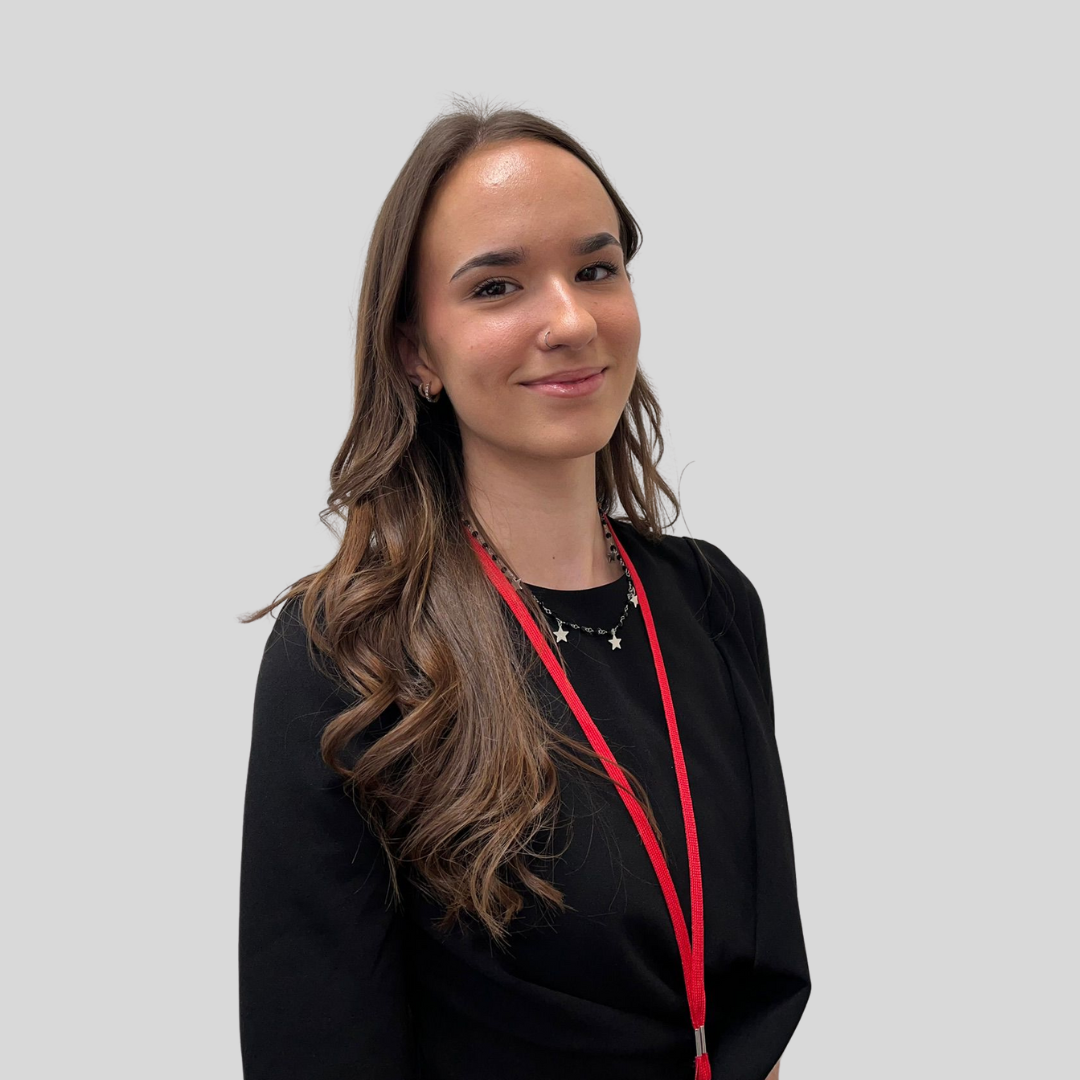 Anne Marie Sarah Headshot